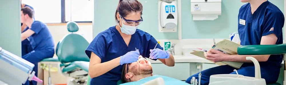 Dental Schools to get Free Dental Implants UK